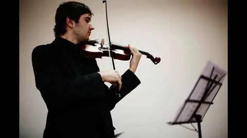 is mozart 4 harder than lalo